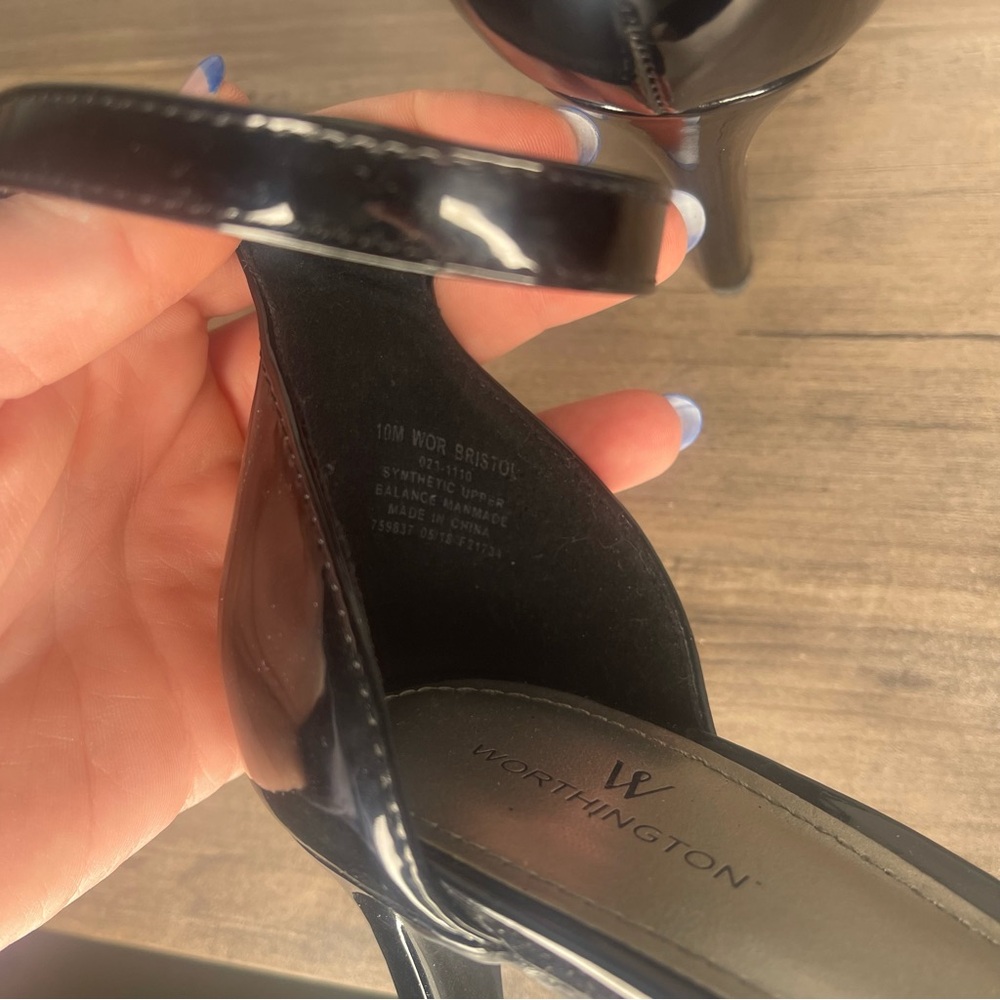 Worthington Black Bristol 3 1/2in Patent Leather Heels (10) - Picture 9 of 10